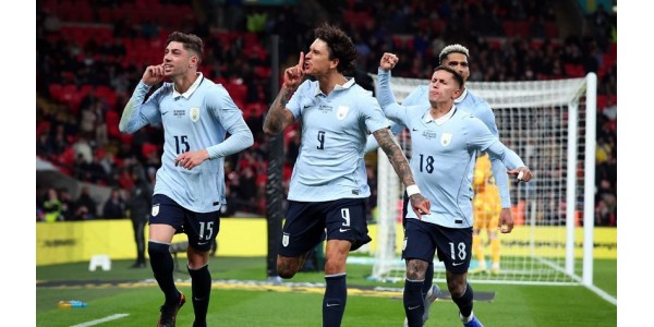 Uruguays urokkelige æresfølelse og kraften i deres fodboldånd er ætset ind i deres knogler